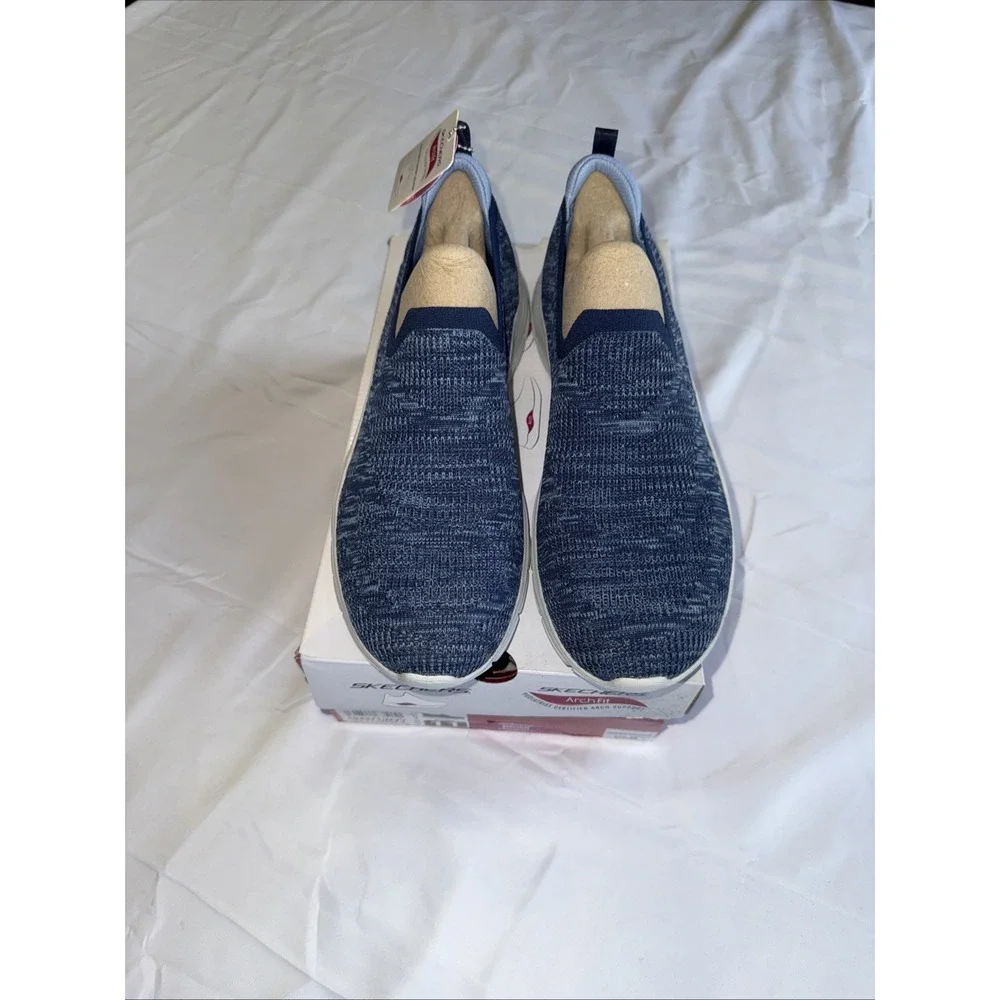 New In Box Sketchers Go Walk 4 Navy Arch Fit Vista Blue/Gray Sz W11 Vegan